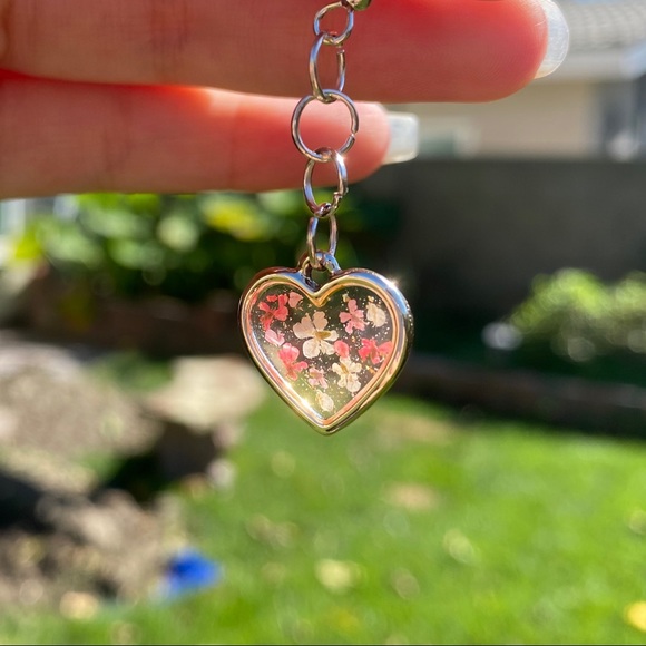 Handmade Heart Shaped Earrings 🤍 - Picture 2 of 2